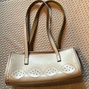 Mondavi lt tan zipper purse simulated leather punched detail & inside zipper VGC